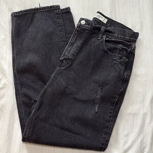 ABERCROMBIE & FITCH: 90’s Straight ultra high rise jean| SIZE 29/8regular